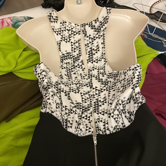 Silk printed top, asymmetric skirt dress - Picture 5 of 5